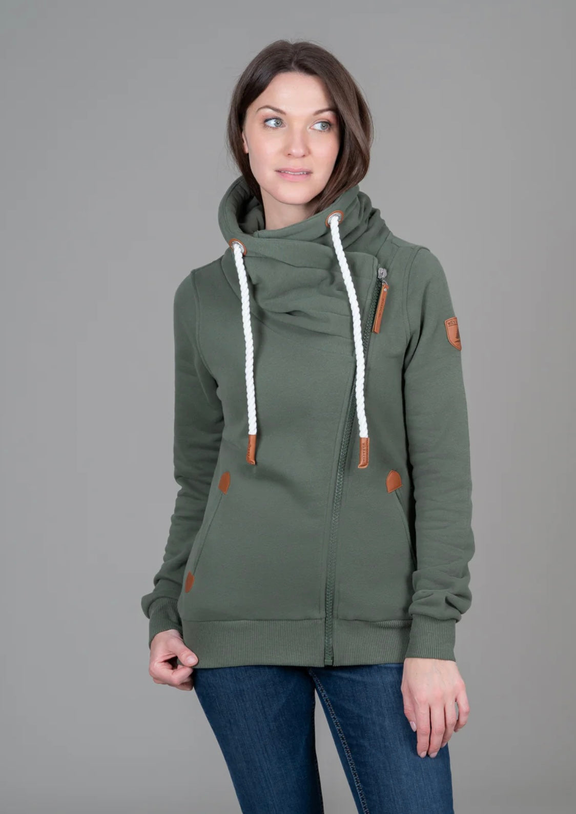 WANAKOME • HESTIA • MOSS GREAN • 70010