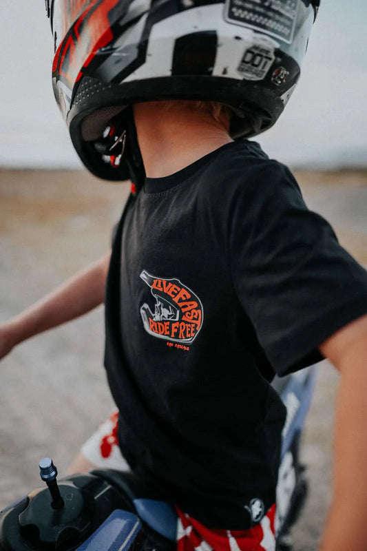 RAD RASCAL • T-SHIRT • LIVE FAST RAD FREE