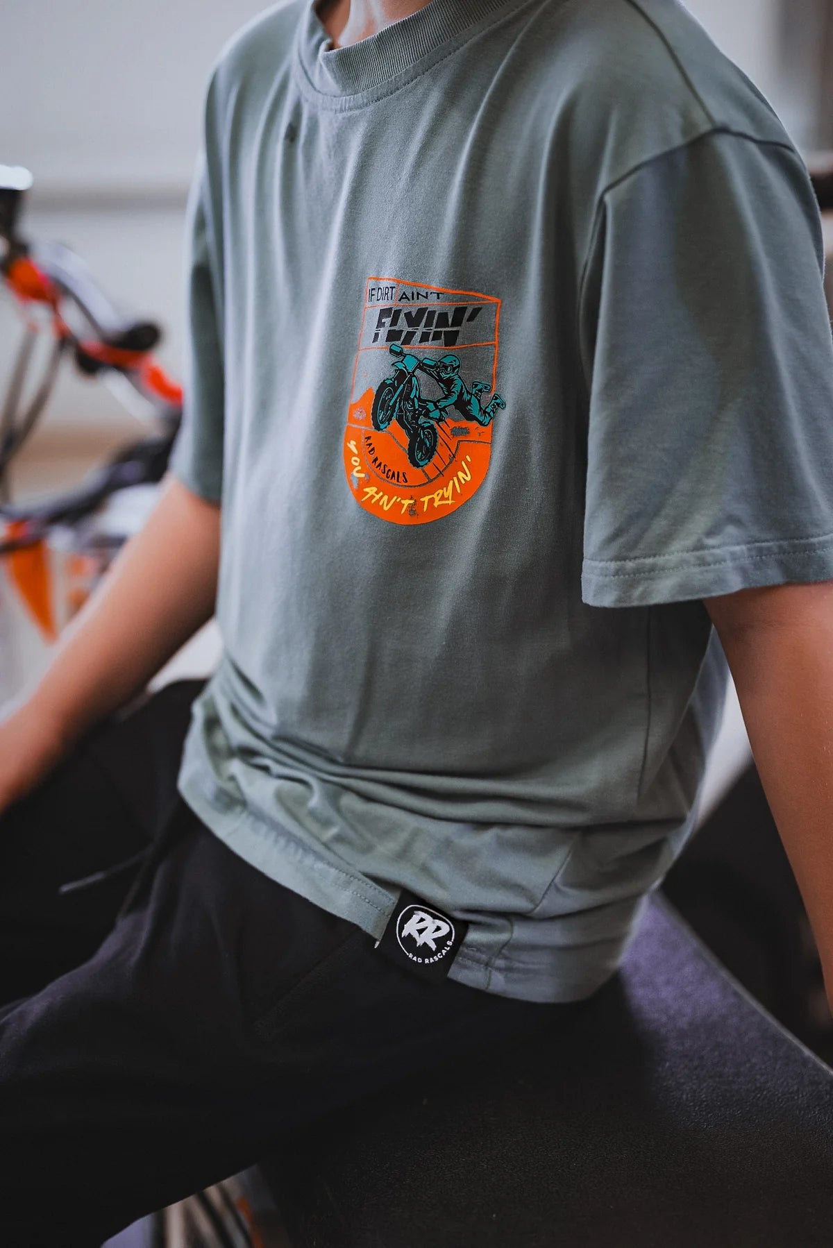 RAD RASCAL • T-SHIRT • FLYIN