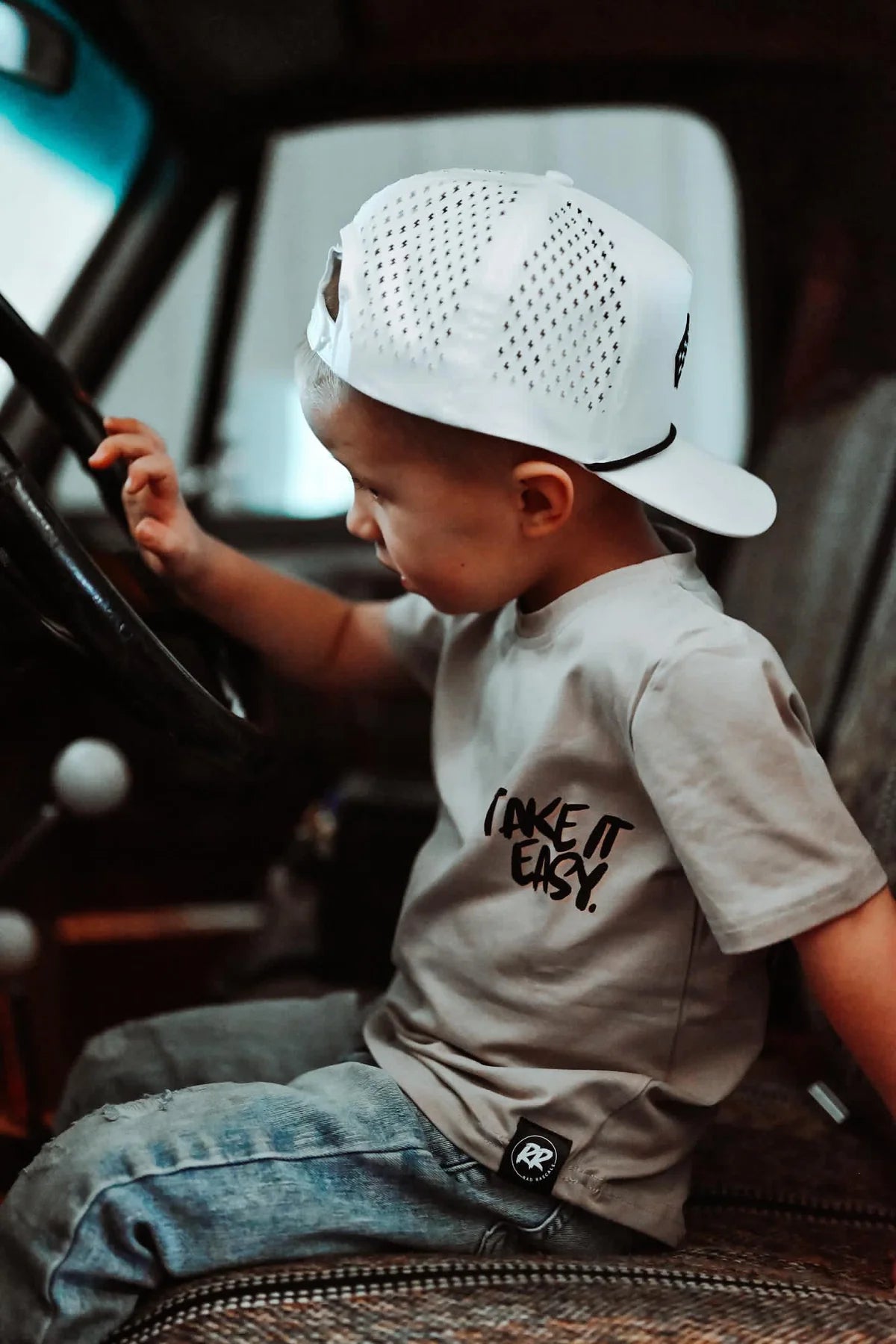 RAD RASCAL • T-SHIRT • TAKE IT EASY